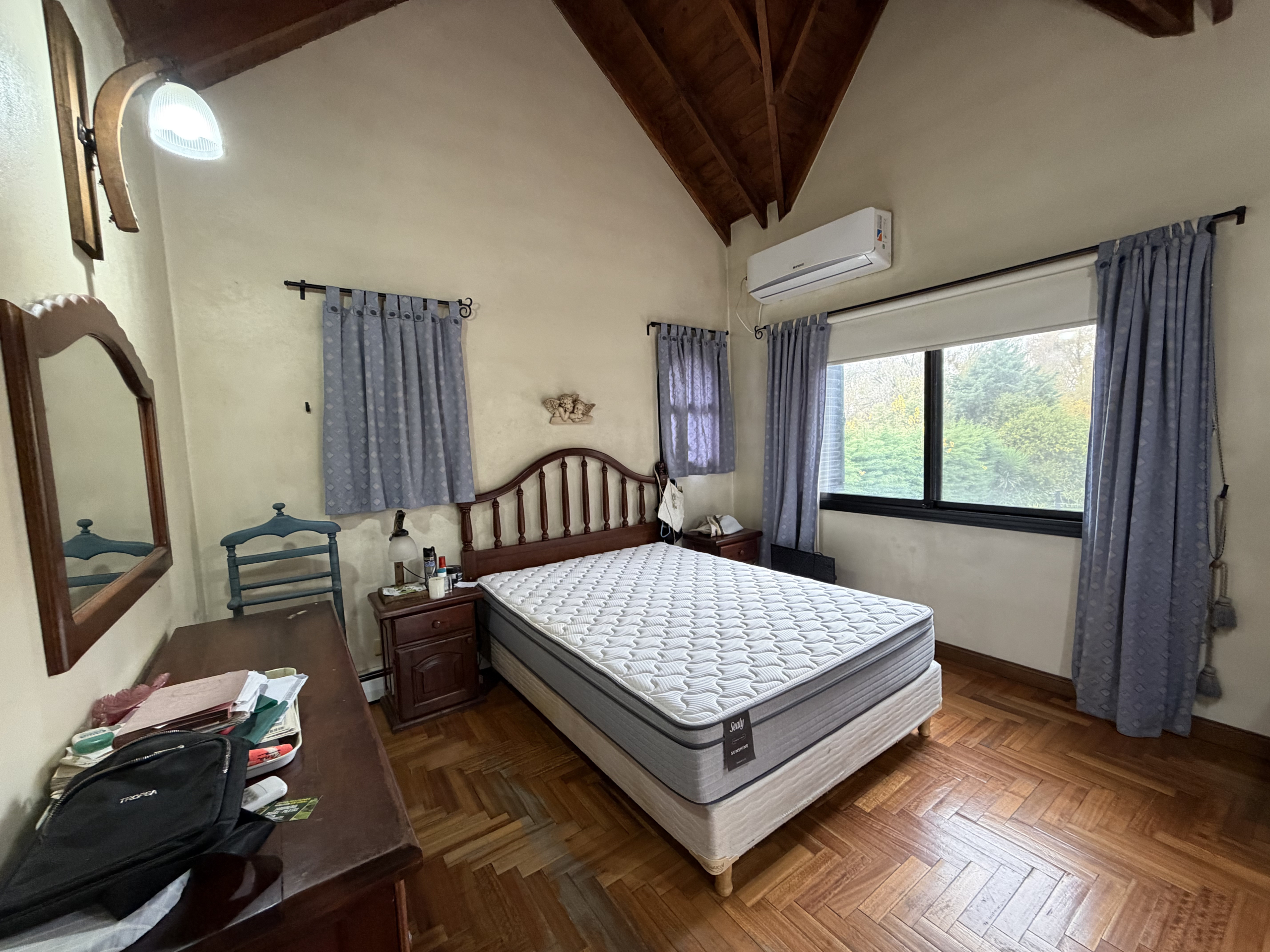Casa en barrio La Masia, Pilar